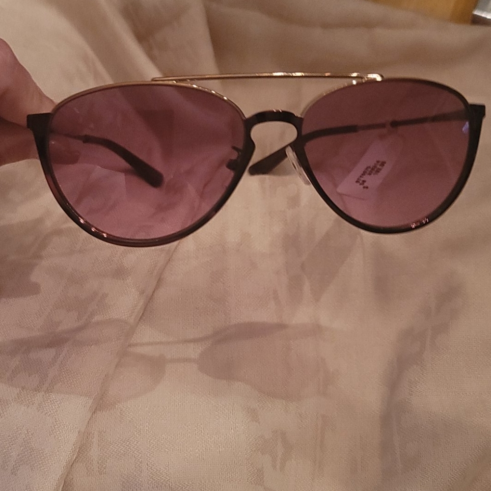 Tory Burch sunglasses - Picture 9 of 12